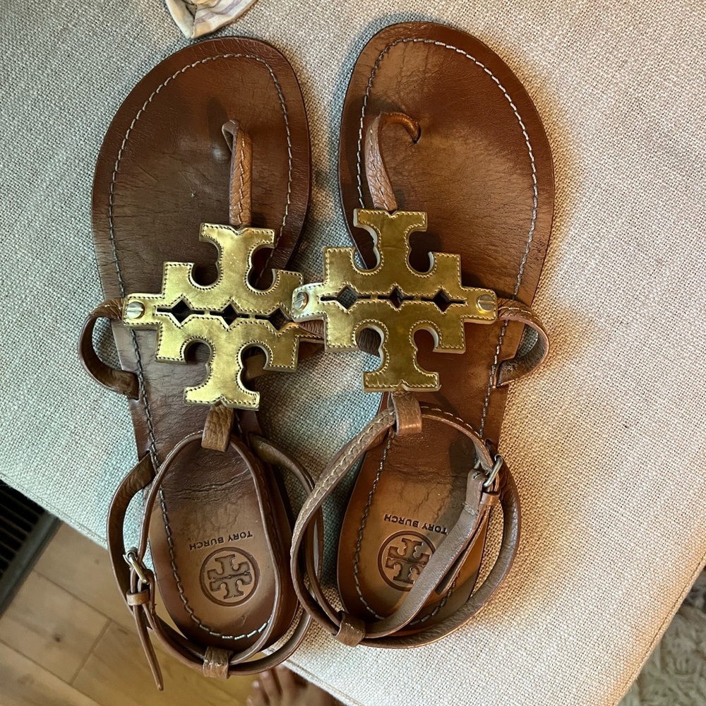 Gold and brown leather tory burch gladiator sandal